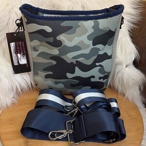 Haute Shore Camo NWT Neoprene Blake Refresh Top Zip Bag PLUS 2 Crossbody Straps